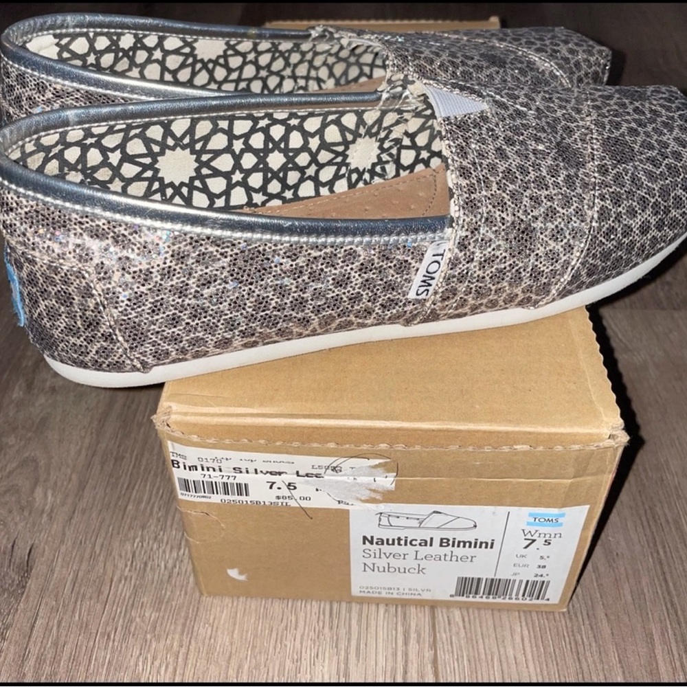 NEW— NAUTICAL BIMINI SILVER LEATHER NUBUCK